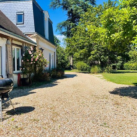 Maison Chaleureuse De 4 A 12 Personnes Neuville-aux-Bois Esterno foto