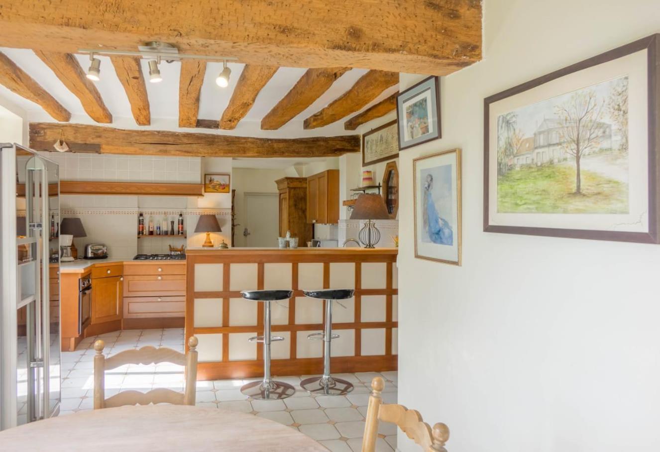 Maison Chaleureuse De 4 A 12 Personnes Neuville-aux-Bois Esterno foto